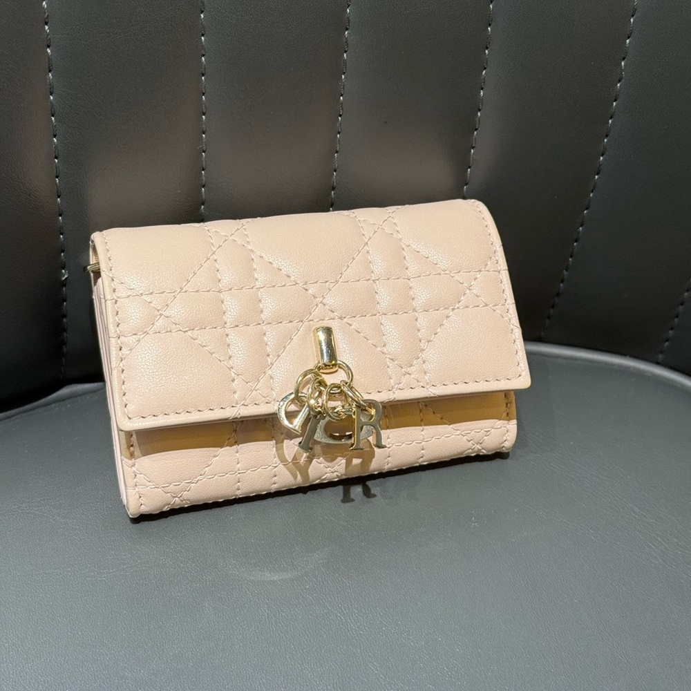 Dior Wallet - Picture 2 of 9